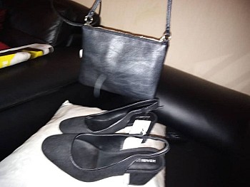sacs à main et chaussures assorties