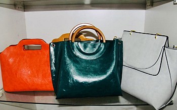 Sacs à main mode de qualité plusieurs couleurs disponibles