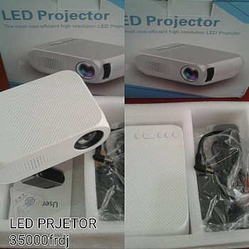 LED PROJECTOR