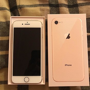 iPhone 8 64 go Blanc en très bon état