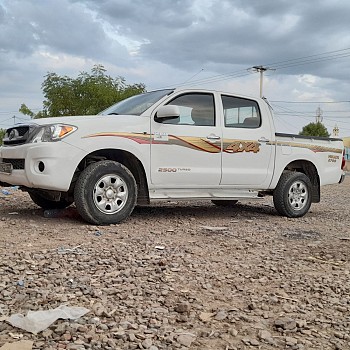 Toyota Hilux 2009, boîte manuelle, climatiseur en parfait état