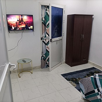Chambre Meublée Climatisée en Colocation dans le Quartier 7