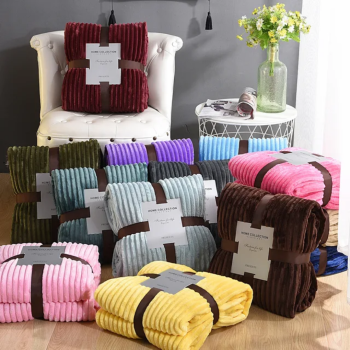 Couverture en fausse fourrure douce et chaude