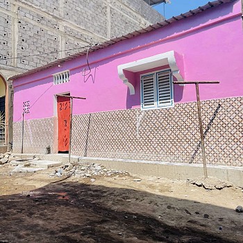 Maison à vendre avec 3 chambres à Q3