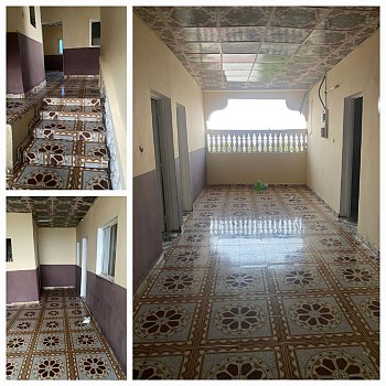 Maison 4 chambres neuves avec balcon à louer à Balbala T3