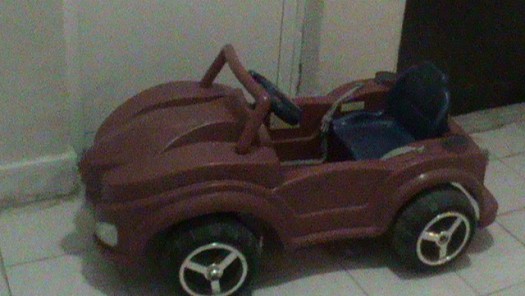 Voiture sport pour enfant cause depart