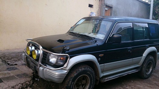Mitsubishi Pajero V46