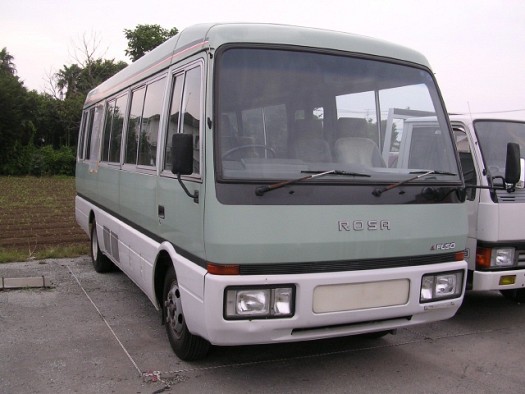 Bus de 25 places avec contrat de 117000/mois