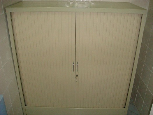 Armoire en fer