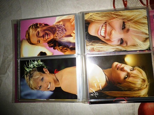 Album photo de la chanteuse « LORIE »