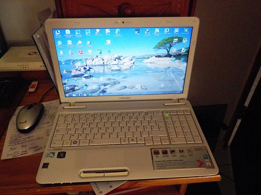 Ordinateur portable TOSHIBA blanc 15,6\