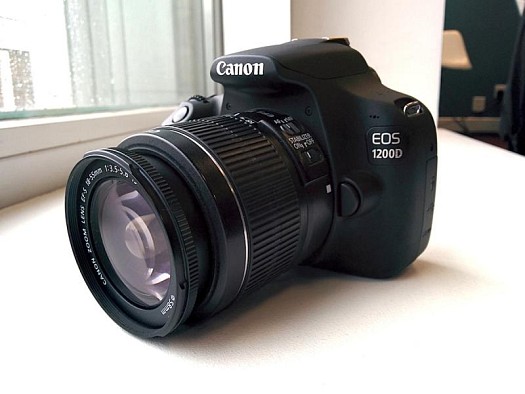 Canon EOS 1200d