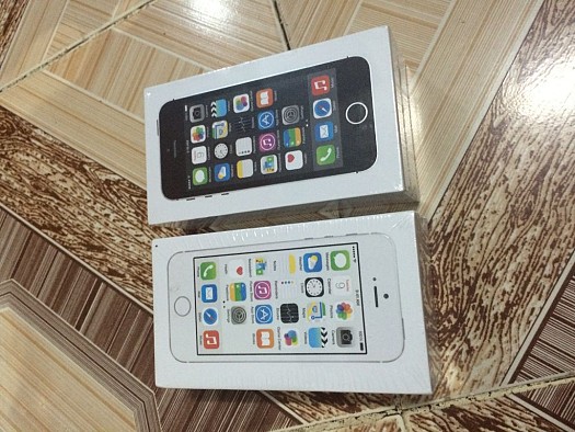 iphone 5S black / white