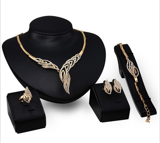 Ensemble de Bijoux de Famille Plaqué de style Europèen