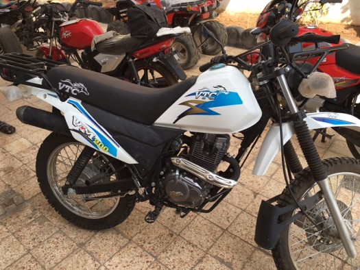 Moto de type DT 200