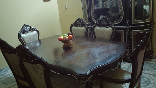 Table a manger + living presque neuf