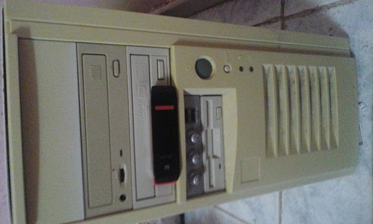 Unité centrale + clé usb 3G