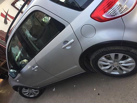 Suzuki SX4 presque neuve