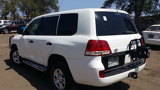 TOYOTA Land-Cruiser V8