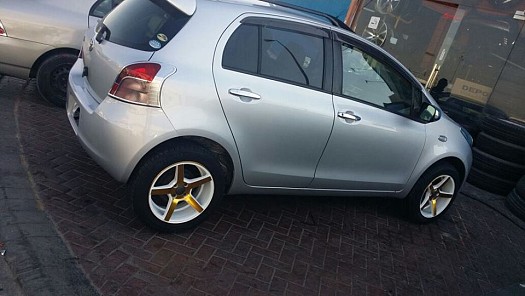 Voiture Yaris à Djibouti
