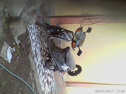 Moto KENETIC 4S