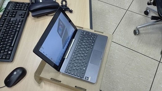 Tablette et ordinateur portable ASUS neuf dans son emballage