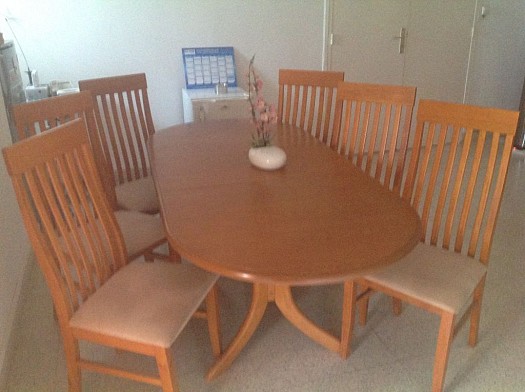 1 table et 6 chaises