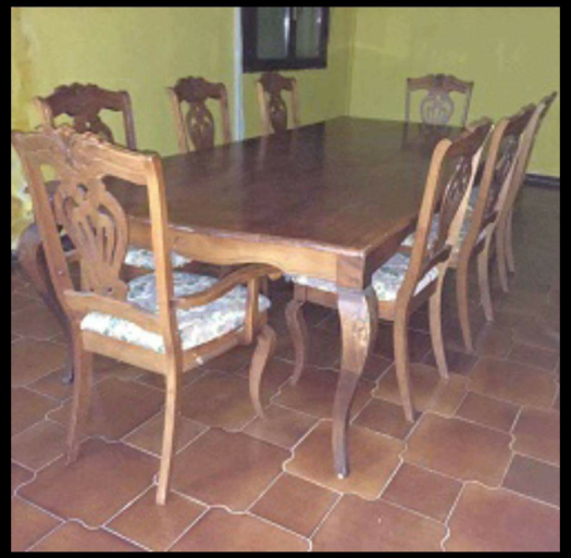 Salle à manger table et chaises