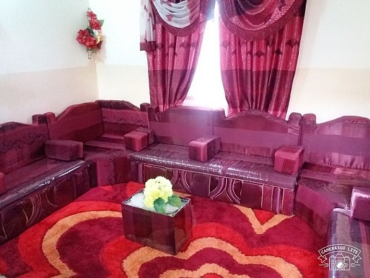 Salon a quatre etage importe de somaliland + accessoires