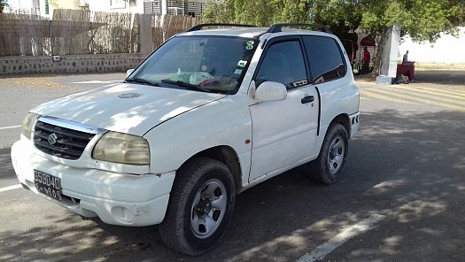 Suzuki vitara blanche