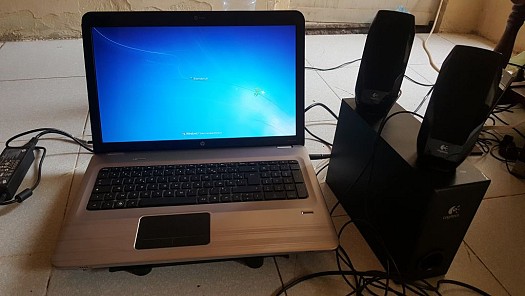 HP Pavilion dv7 Ordinateur portable robuste + Amplie Logitech Gratuit