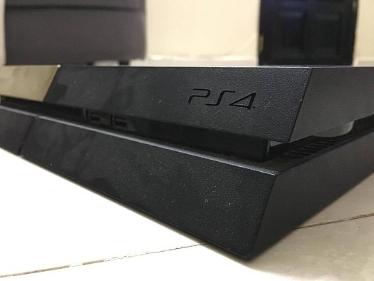ps4 neuve utiliseé que 2 mois offre imbattable