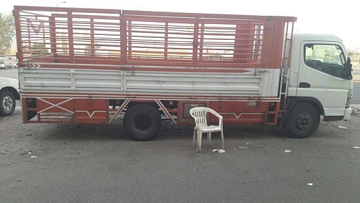 Vehicule MITSUBISHI CANTER