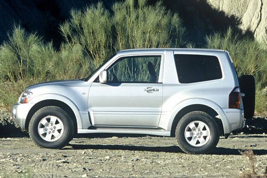Mitsubishi pajero chassis court en parfait état