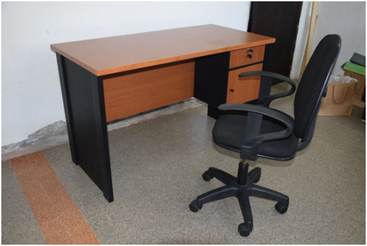 Table de bureau & chaise - Desk and chair