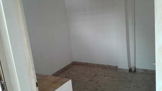A louer Appartement de type F2 situé place Menélik