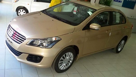 Suzuki Ciaz comme neuve faible Kilométrage