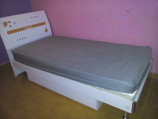 Vente d'une chambre à coucher pour fille