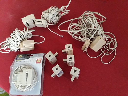 cables et prises telephone