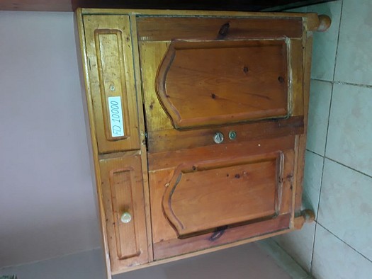 Vente d'un petit placard