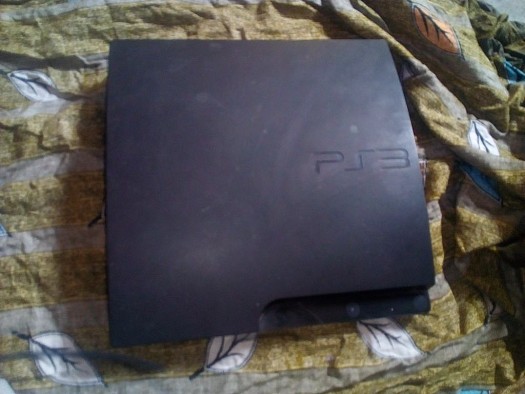 vente d'une PlayStation 3 avec 10 cd