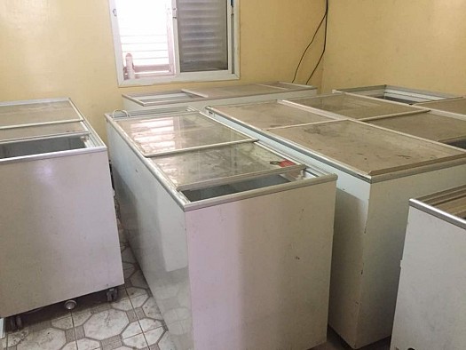 A vendre congelateur boutique