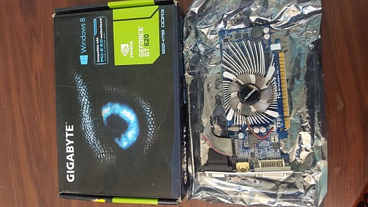 carte graphique nvidia geforce gt 620 + 1 jeux BULLY