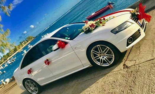 Déco de voiture de mariage