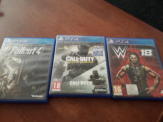 CD PS4 a vendre (call of duty infiniti warfare,Follout4 ,W2K18)
