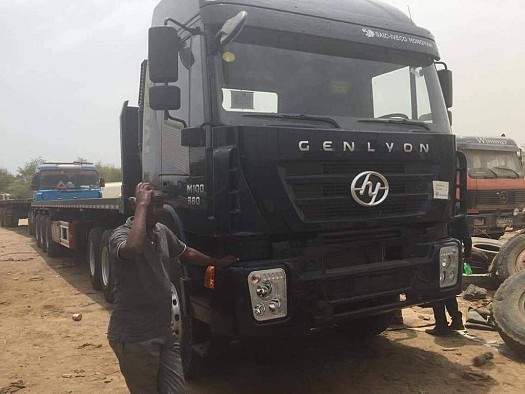 Camion Iveco genlyon truck avec 40 pied Trailer Remorque