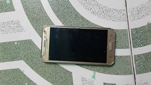 Samsung J5 duos