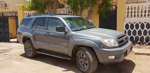 TOYOTA FORTUNER 4×4