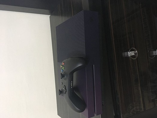 Ensemble Xbox one s 1TB neuve Canadienne
