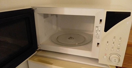 Four micro-onde SAMSUNG